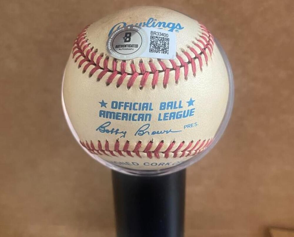 ENOS SLAUGHTER YANKEES SIGNED VINTAGE A.L. BASEBALL  BECKETT AUTH