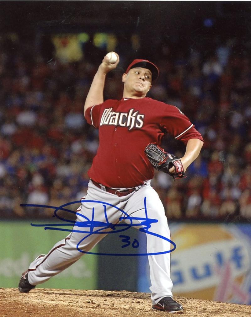 DAVID HERNANDEZ  ARIZONA DIAMONDBACKS SIGNED 8X10 PHOTO