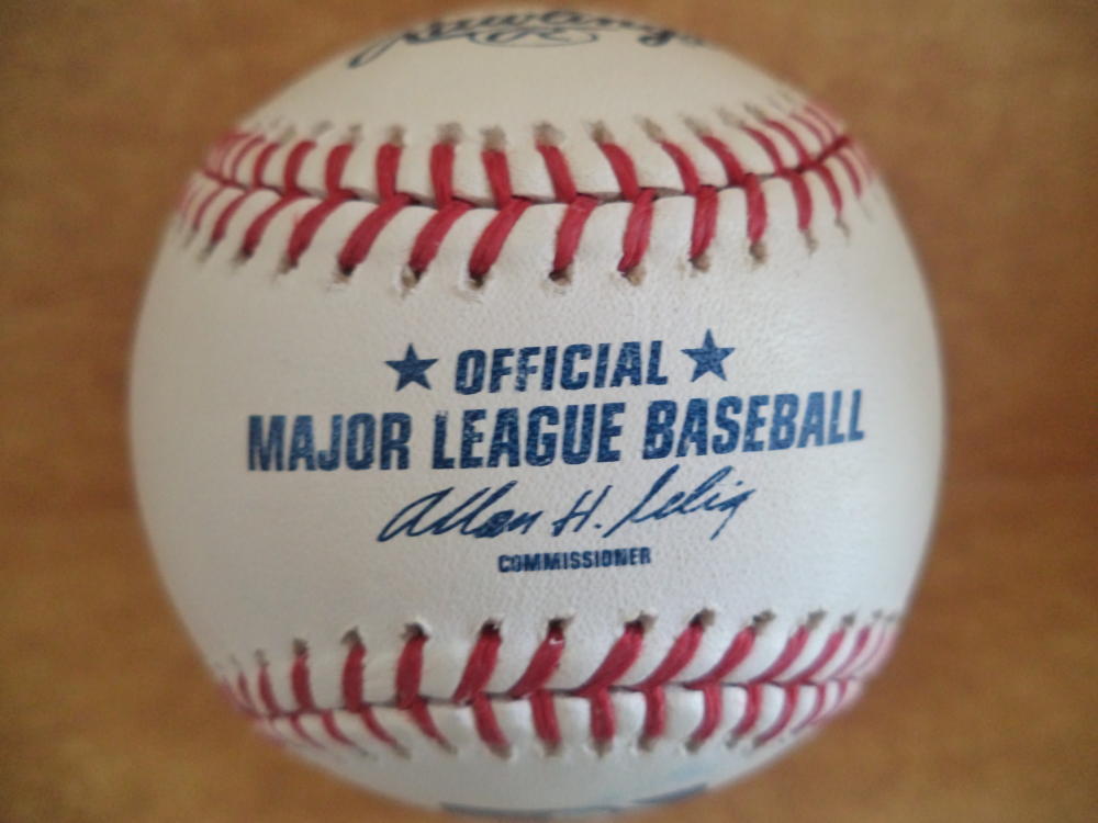 ROY OSWALT ASTROS/PHILLIES SIGNED AUTOGRAPHED M.L. BASEBALL W/COA