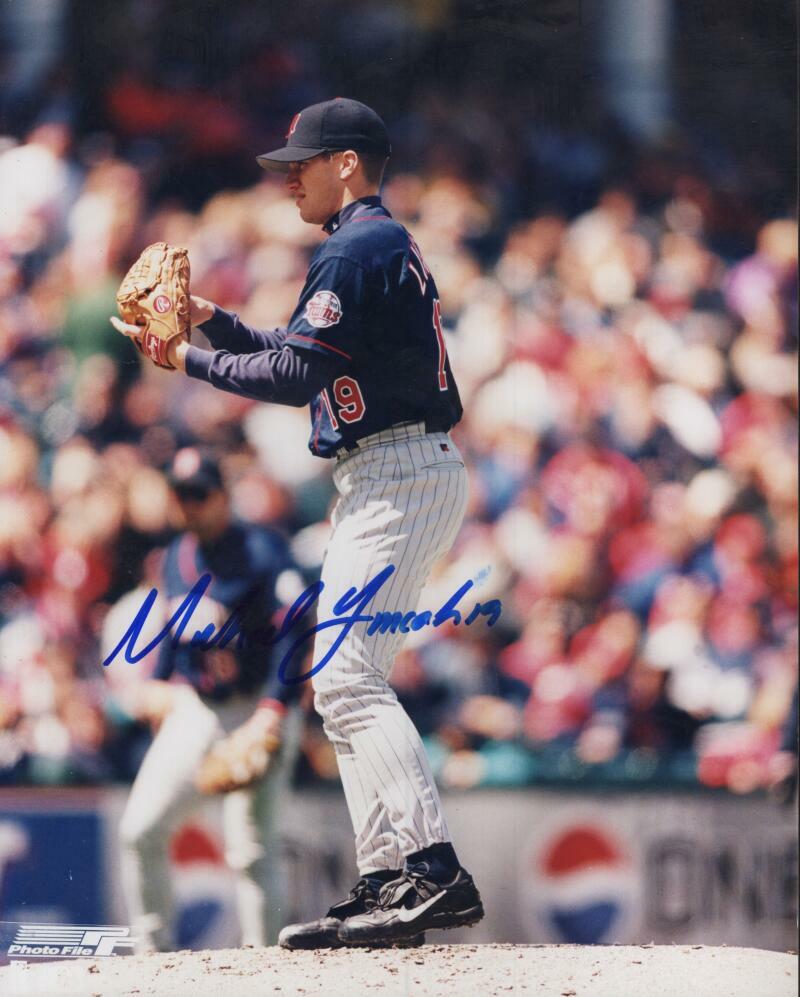 MIKE LINCOLN MINNESOTA TWINS SIGNED AUTOGRAPHED 8X10 PHOTO W/ COA