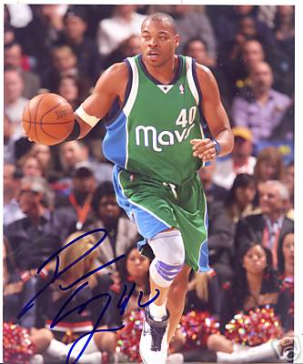 DEVEAN GEORGE DALLAS MAVERICKS SIGNED 8X10 PHOTO W/COA