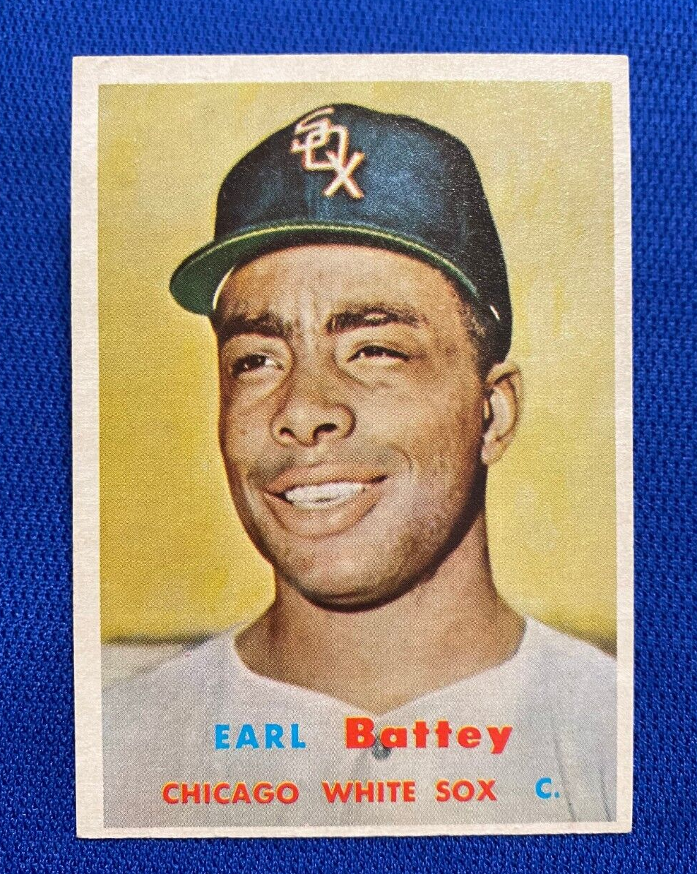 1957 TOPPS EARL BATTEY CHICAGO WHITE SOX #401 CARD VINTAGE SET-BREAK
