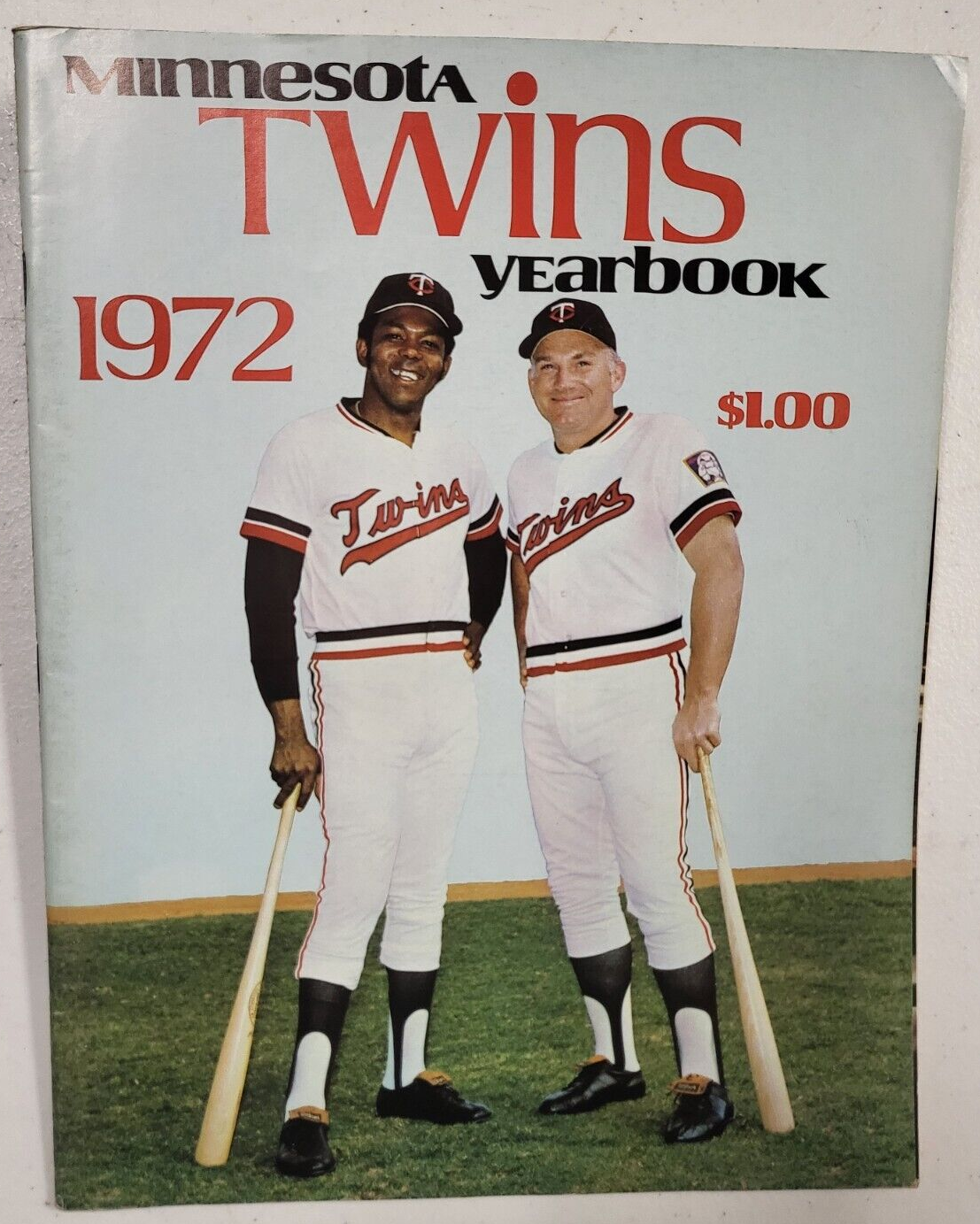 VINTAGE MLB BASEBALL MINNESOTA TWINS 1972 YEARBOOK PROGRAM RARE