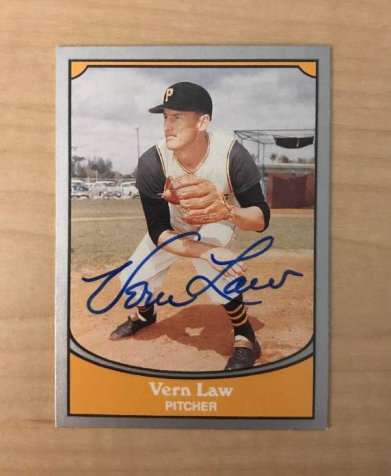 VERN LAW PITTSBURGH PIRATES SIGNED AUTOGRAPHED 1990 PACIFIC CARD #37 W/COA