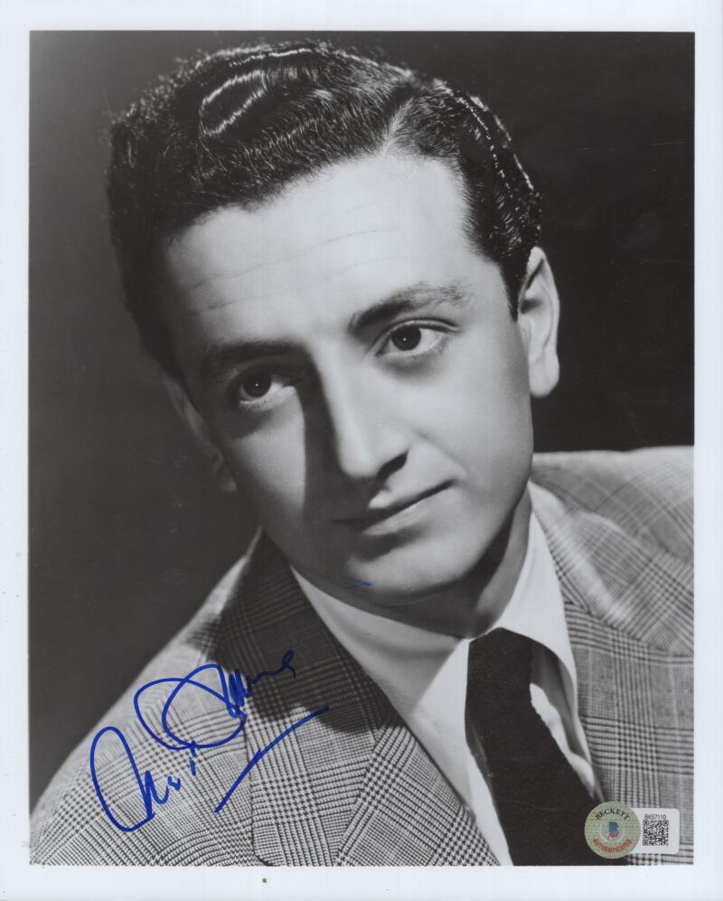 VIC DAMONE FAMOUS SINGER SIGNED AUTOGRAPHED 8X10 PHOTO BECKETT BK57110