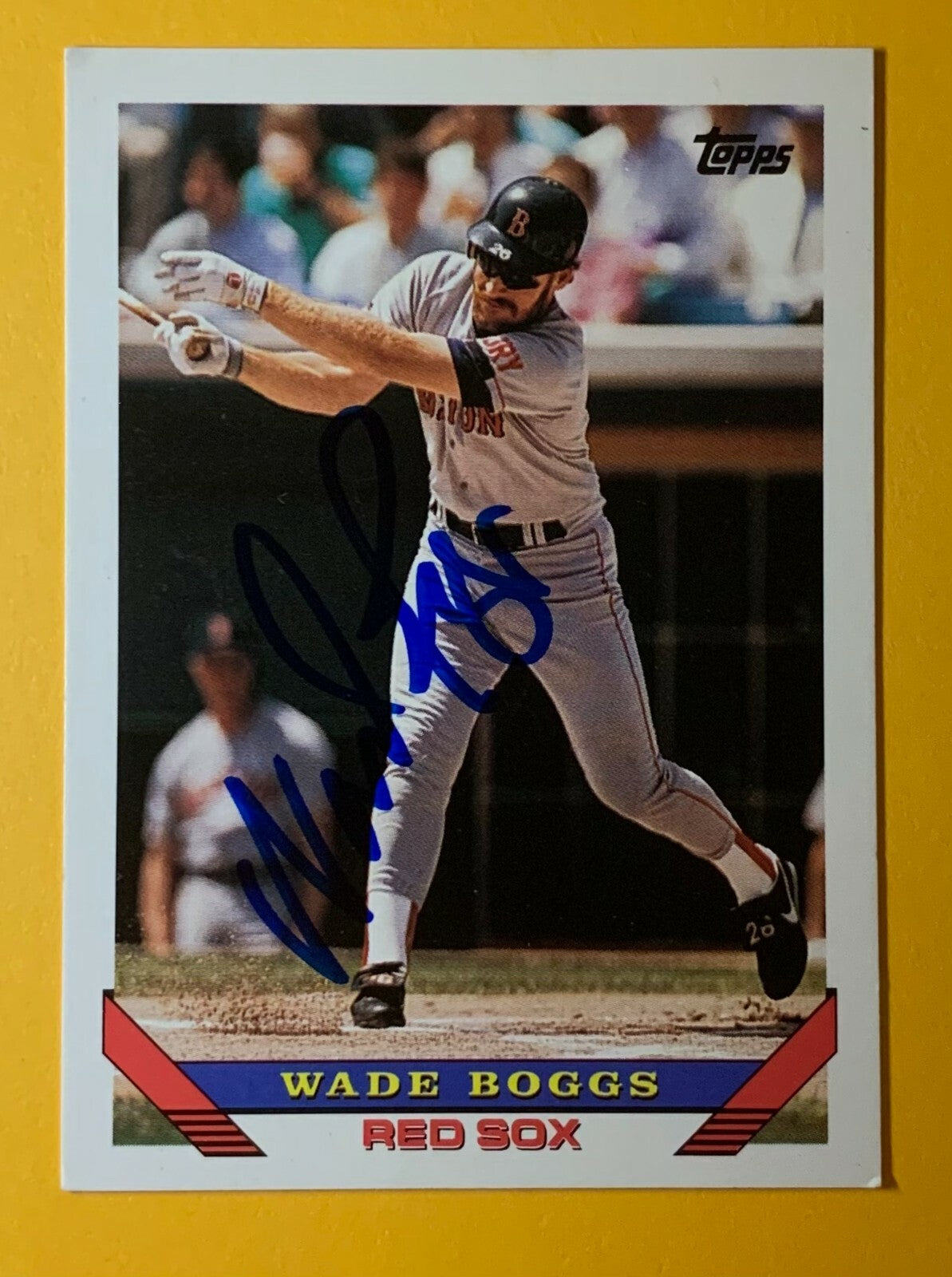 1993 TOPPS WADE BOGGS RED SOX #390 SIGNED AUTOGRAPHED CARD W/ COA