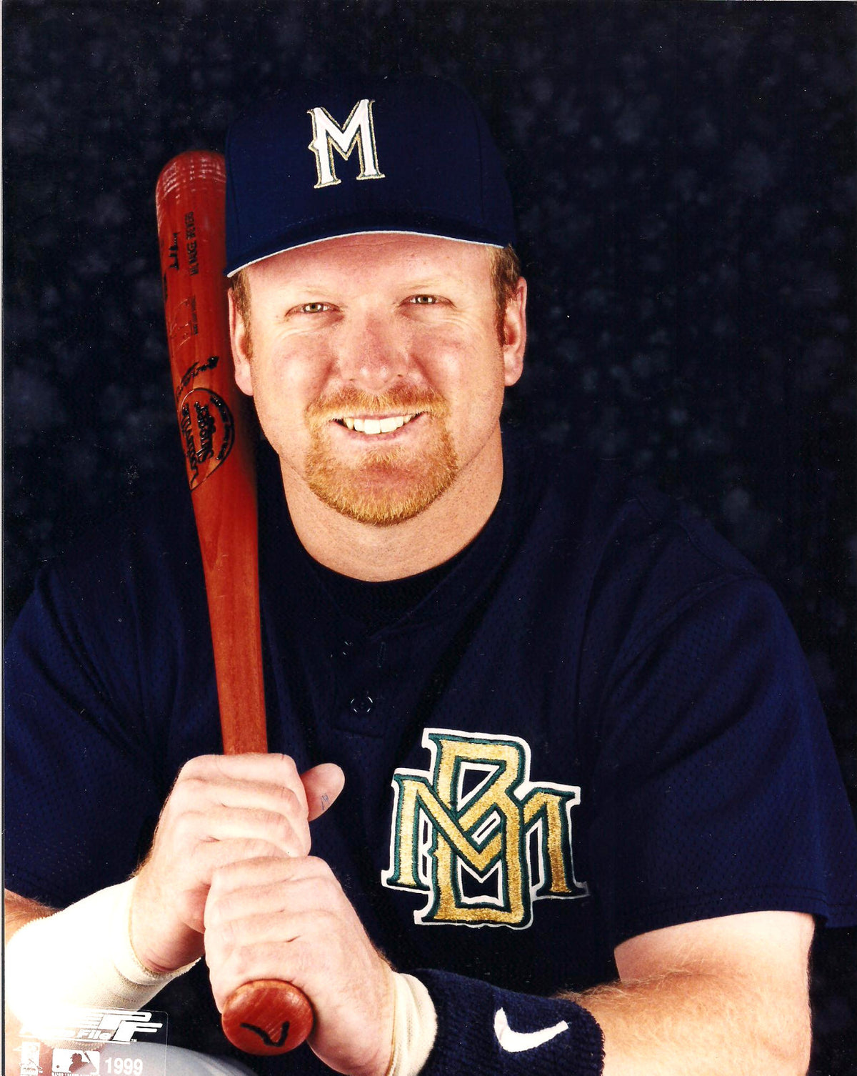 SEAN BERRY MILWAUKEE BREWERS UNSIGNED 8X10 PHOTO