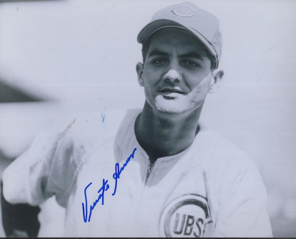 VINCENTE AMOR CUBS  SIGNED AUTOGRAPHED 8X10 PHOTO W/ COA