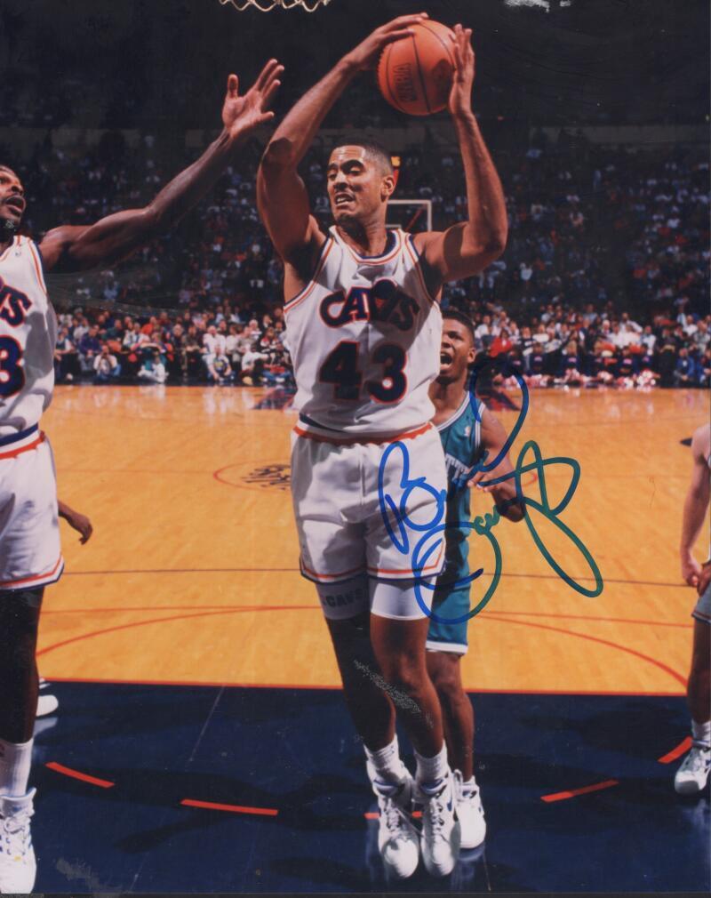 BRAD DAUGHERTY CAVALIERS SIGNED AUTOGRAPHED 8X10 PHOTO W/ COA