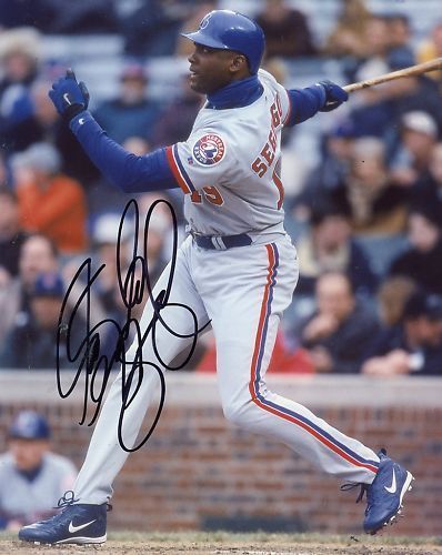 FERNANDO  SEGUIGNOL   MONTREAL  EXPOS    SIGNED 8X10