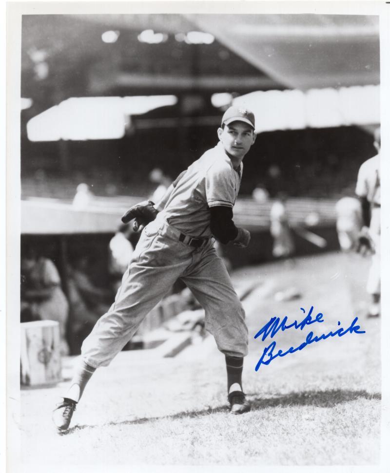 MIKE BUDNICK NEW YORK GIANTS SIGNED AUTOGRAPHED 8X10 PHOTO W/COA