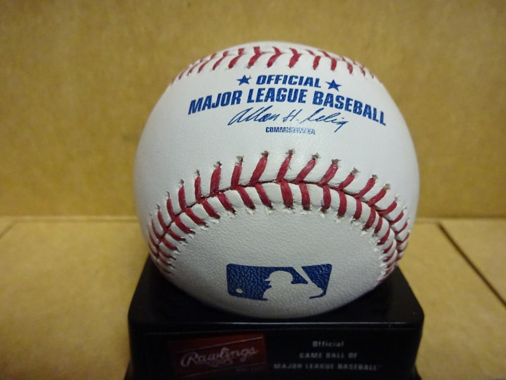 JAMES SHIELDS CHICAGO WHITE SOX SIGNED AUTO. MAJOR LEAGUE BASEBALL W/COA