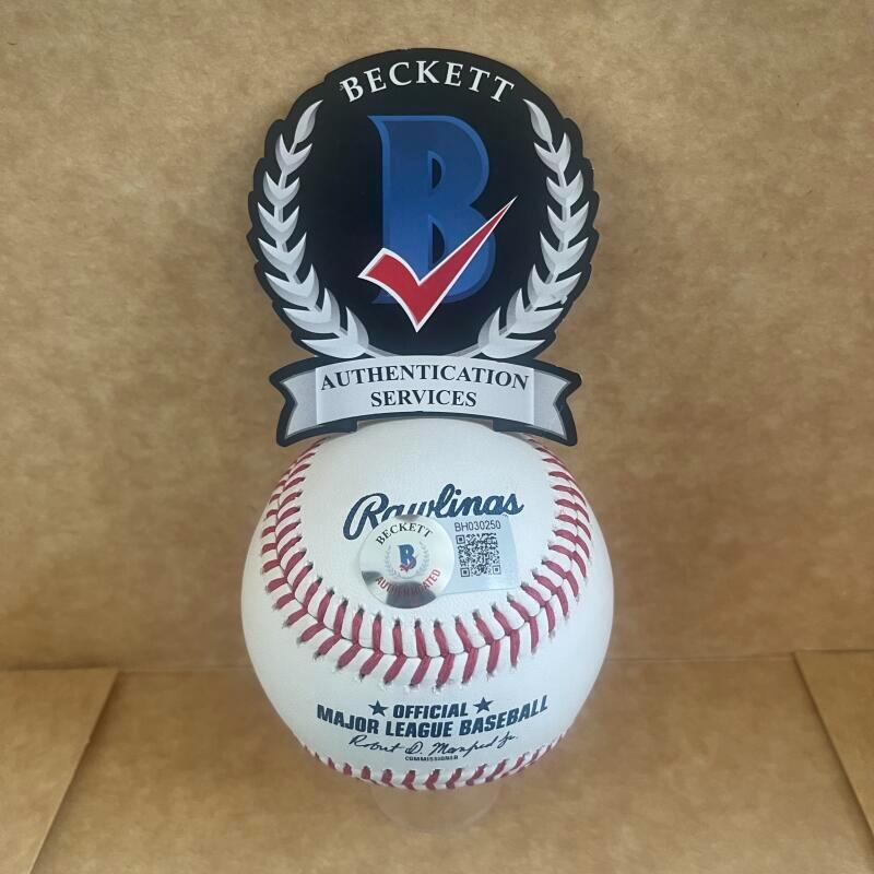 ESTEVAN MACHADO BLUE JAYS  SIGNED AUTO M.L. BASEBALL BAS AUTHENTICATED