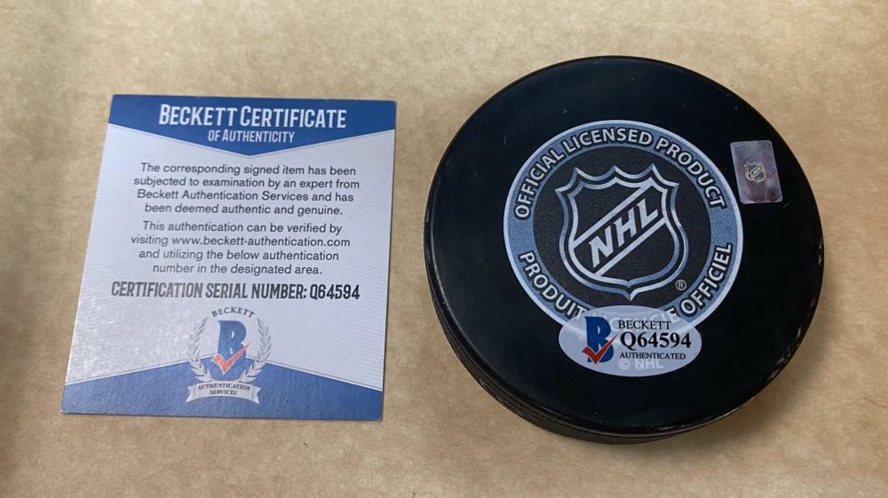 BROCK BOESER VANCOUVER CANUCKS SIGNED 2015 NHL DRAFT PUCK BECKETT Q64594