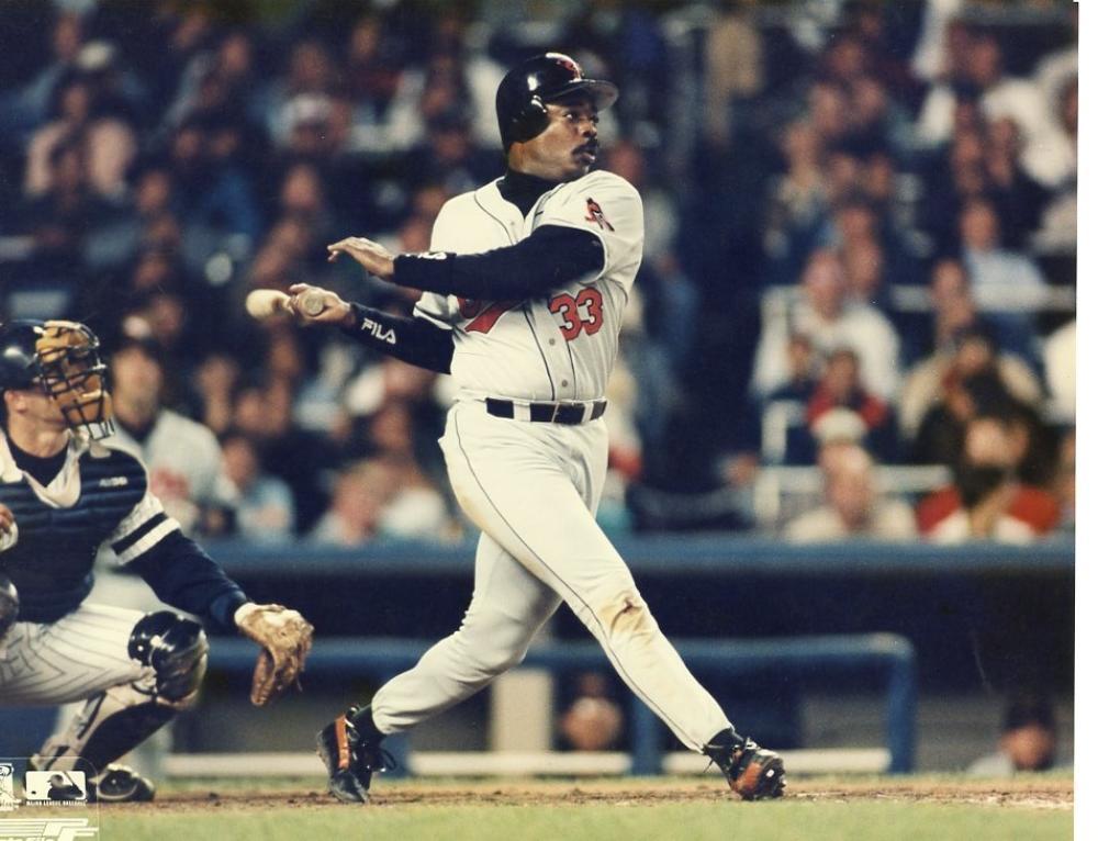 EDDIE MURRAY BALTIMORE ORIOLES UNSIGNED ACTION 8X10 PHOTO