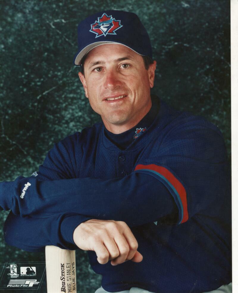 MIKE STANLEY TORONTO BLUE JAYS UNSIGNED 8X10 PHOTO