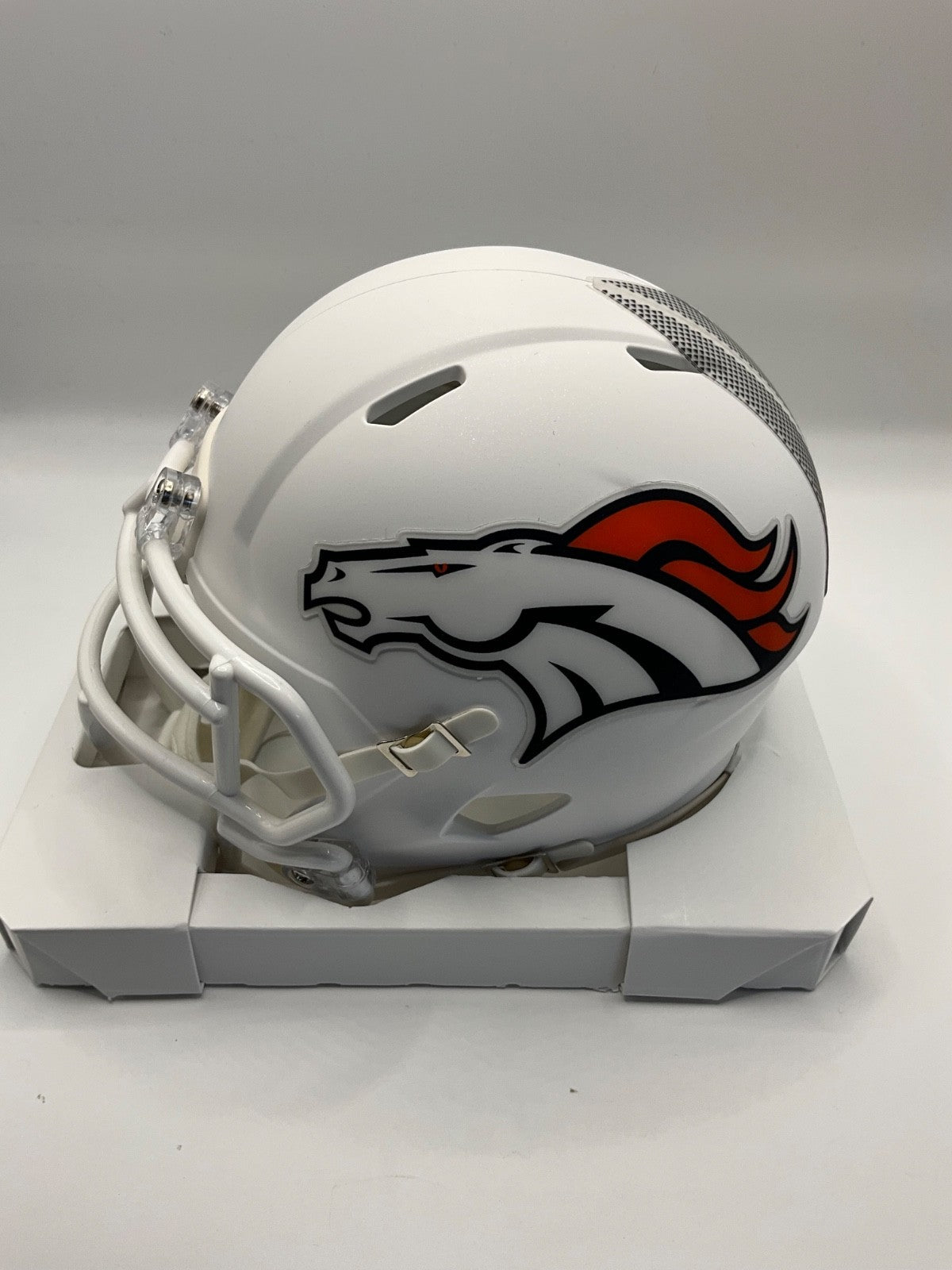 WES WELKER DENVER BRONCOS SIGNED SPEED SUMMIT WHITE MINI HELMET JSA