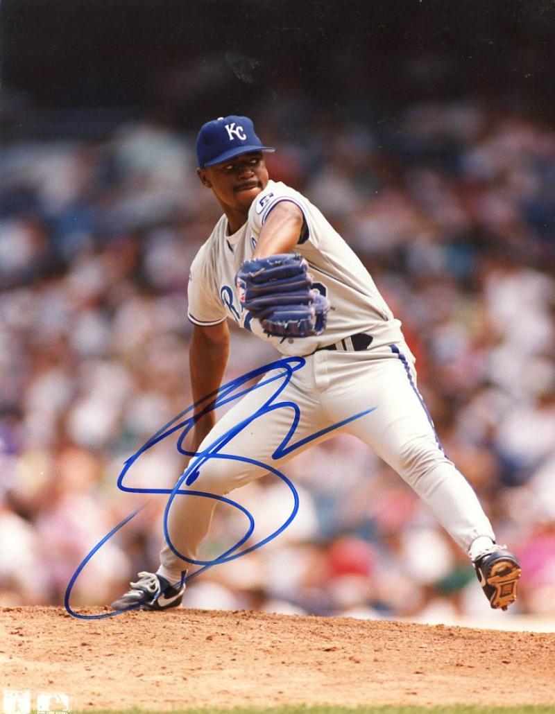 TOM GORDON KANSAS CITY ROYALS SIGNED AUTOGRAPHED ACTION 8X10 PHOTO W/COA 