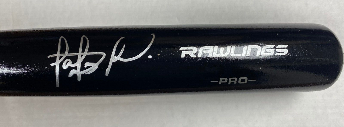 FERNANDO TATIS JR SAN DIEGO PADRES SIGNED AUTO BLACK RAWLINGS PRO BAT USA HOLO A