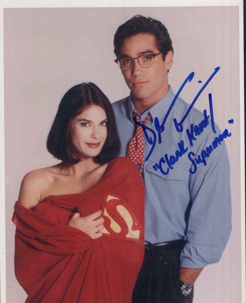 TERI HATCHER CLARK KENT SUPERMAN SIGNED AUTOGRAPHED 8X10 PHOTO W/ COA