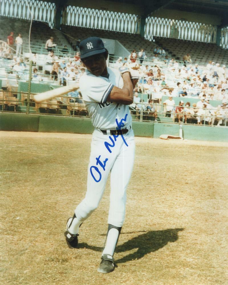 OTIS NIXON NEW YORK YANKEES SIGNED AUTOGRAPHED 8X10 PHOTO W/ COA