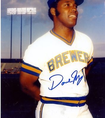 DAVE  MAY     MILWAUKEE BREWERS   SIGNED 8X10