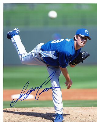 AARON  CROW    KANSAS  CITY  ROYALS  SIGNED AUTOGRAPHED 8X10 