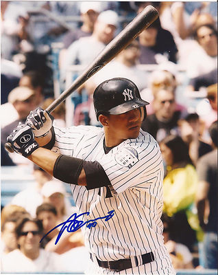 ALBERTO GONZALEZ NEW YORK YANKEES SIGNED AUTOGRAPHED ACTION 8X10 PHOTO W/COA 