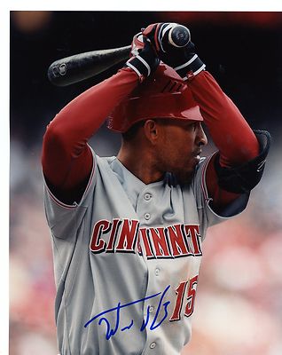 WILLY  TAVERAS    CINCINNATI  REDS  SIGNED AUTOGRAPHED   8X10   PHOTO
