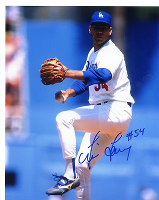 TIM  LEARY  LOS ANGELES  DODGERS SIGNED AUTOGRAPHED 8X10  PHOTO