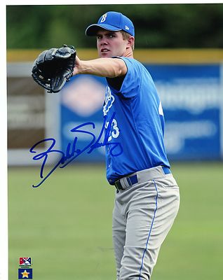 BUBBA  STARLING  WARMING UP    KANSAS  CITY  ROYALS  SIGNED AUTOGRAPHED 8X10 