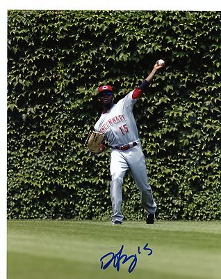 DERRICK  ROBINSON    CINCINNATI  REDS   IVY   SIGNED  AUTOGRAPHED 8X10  PHOTO